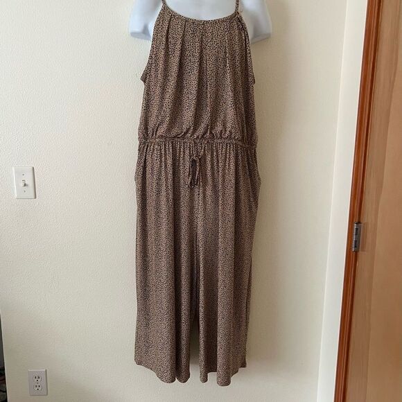 Maurices animal print halter neck wide leg cropped jumpsuit size XXL - Picture 1 of 6